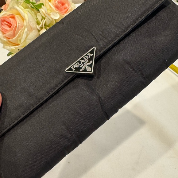 Authentic Prada wallet - Picture 5 of 9